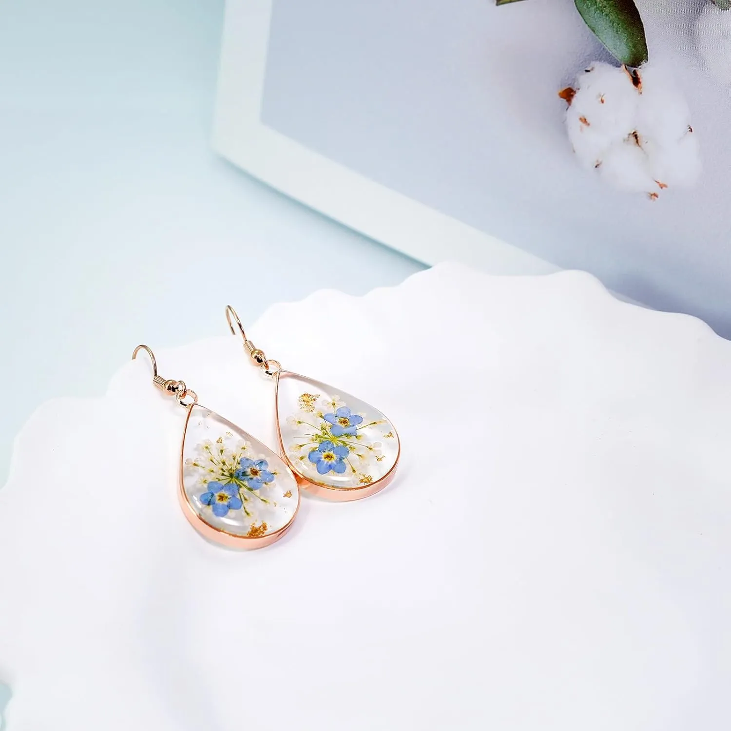 Pressed Flower Earrings,Handmade Forget-Me-Not and Queen Anne's Lace Wildflower Earrings,Unique Resin Dried Flower Earrings,Perfect for Parties or Gifting (Teardrop Rose Gold)
